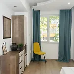 アパート Bright 2-bedroom Near Center By Flat Mаnаger *