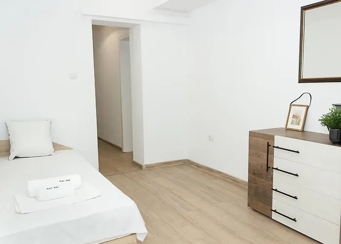 Bright 2-bedroom Near Center By Flat Mаnаger