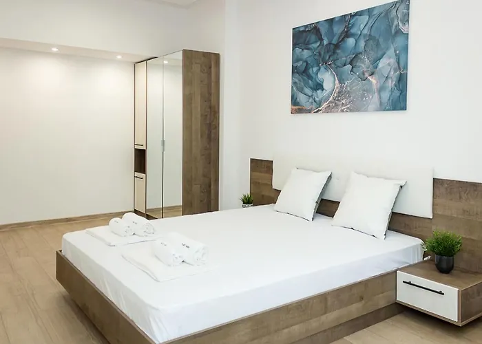 Bright 2-bedroom Near Center By Flat Mаnаger Apartment Warna