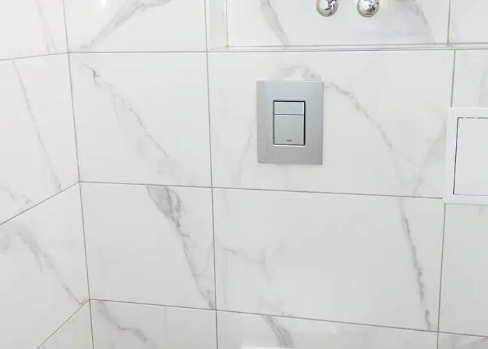 Bright 2-bedroom Near Center By Flat Mаnаger *