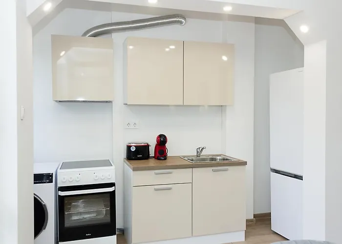 Bright 2-bedroom Near Center By Flat Mаnаger *