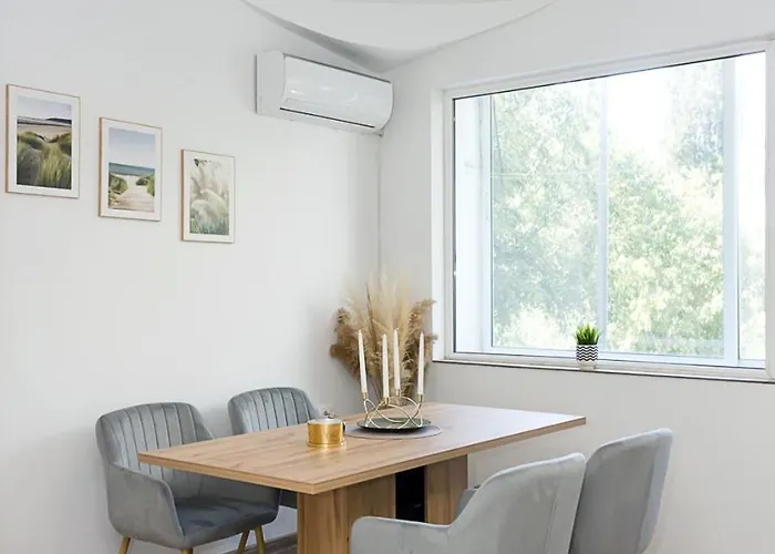 Bright 2-bedroom Near Center By Flat Mаnаger Warna