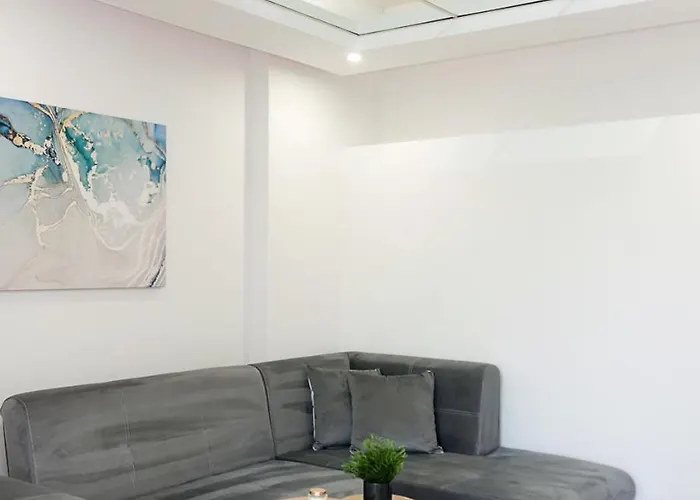 Bright 2-bedroom Near Center By Flat Mаnаger