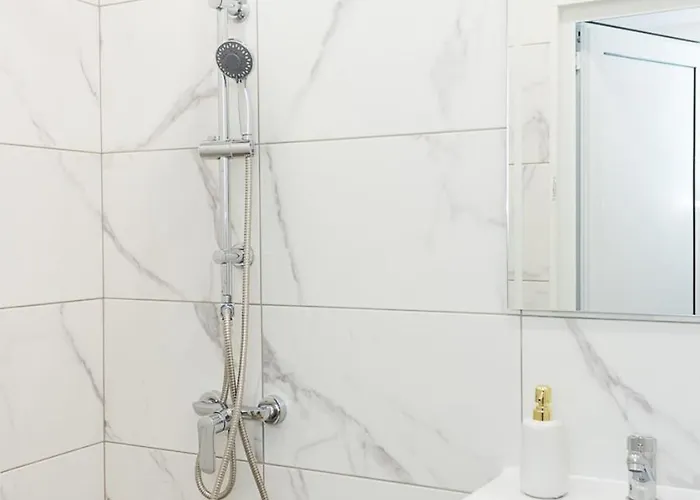 Bright 2-bedroom Near Center By Flat Mаnаger *