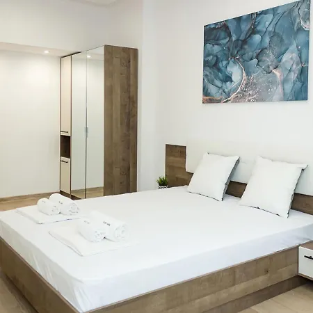 Bright 2-bedroom Near Center Apartment Varna