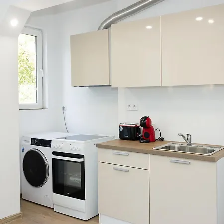 Apartment Bright 2-bedroom Near Center
