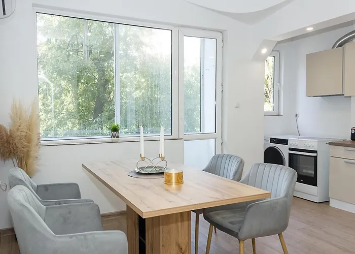 Bright 2-bedroom Near Center By Flat Mаnаger